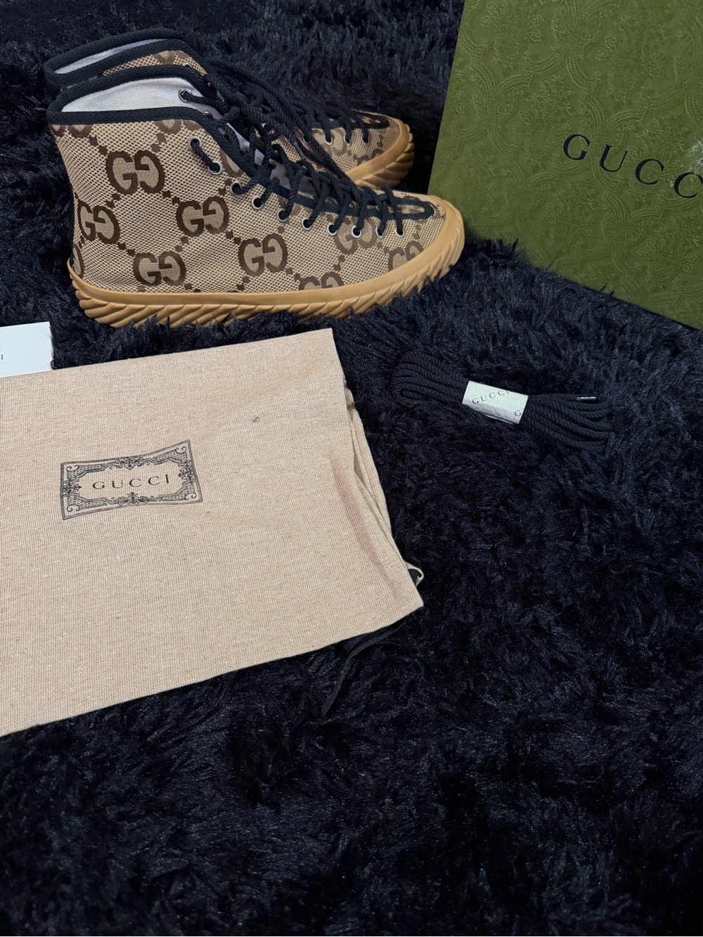 Gucci High top sneakers
